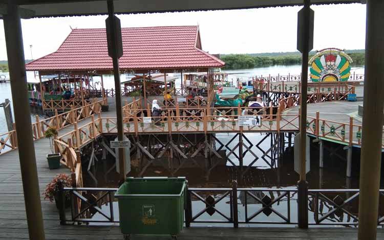 Wisata Dermaga Kereng Bangkirai Masih Sepi Pengunjung