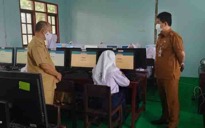 Pembelajaran Tatap Muka Terbatas, Kepala Dinas Pendidikan Kotim Tinjau Sejumlah Sekolah