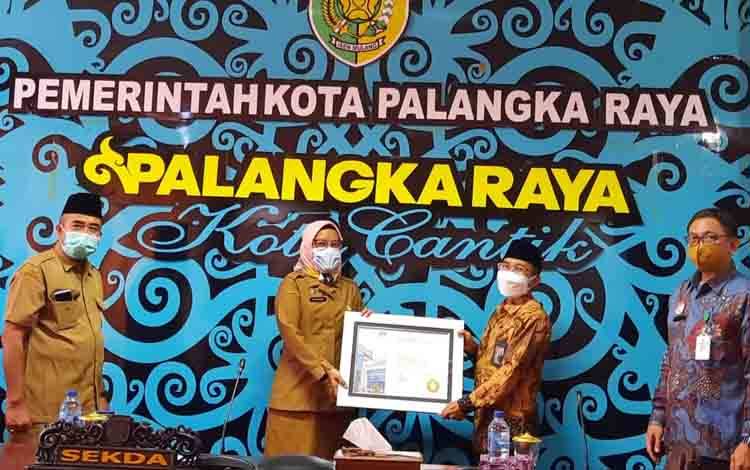 Pemko Palangka Raya Terima Piagam Penghargaan BKN Award