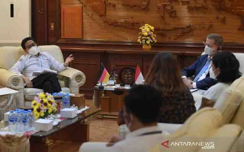 Kemendes PDTT Gandeng Bank Jerman Kembangkan BUMDes