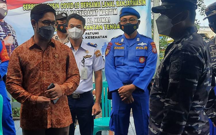 DPRD Kalteng Apresiasi TNI AL - Posal Kumai Gelar Vaksinasi Nelayan
