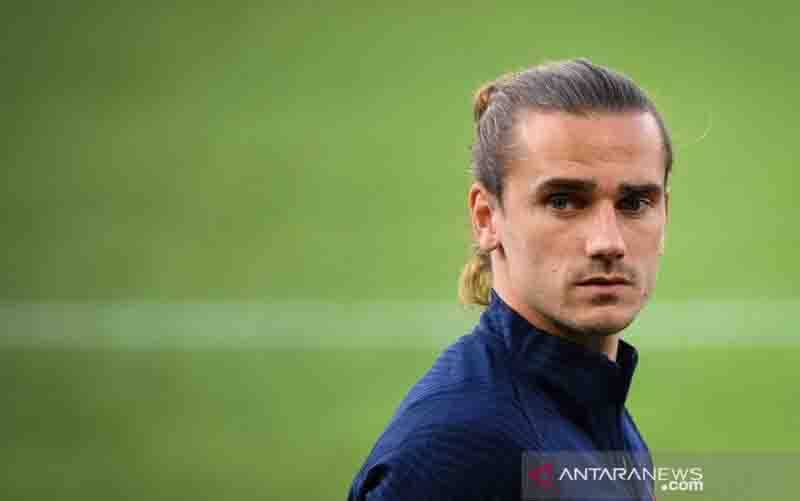 Barcelona Pinjamkan Antoine Griezmann ke Atletico Madrid
