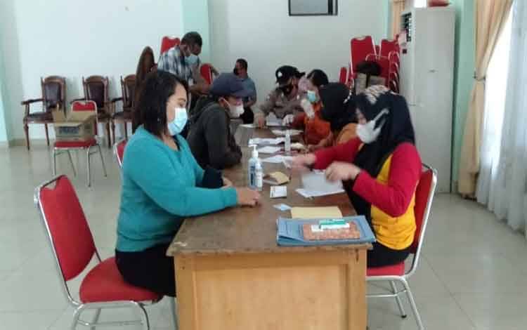 Satgas Penanganan Covid-19 Gunung Mas Imbau Jujur Saat Skrining Sebelum Vaksin