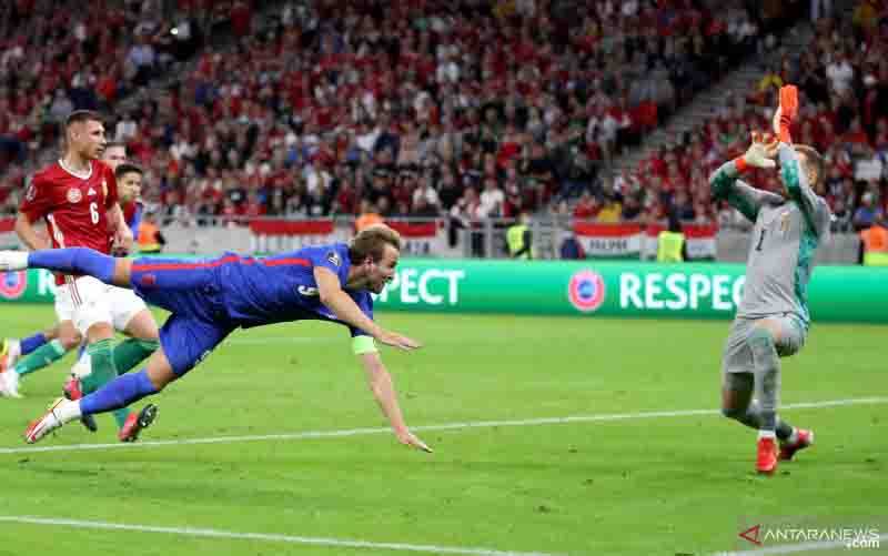Inggris Gasak Hungaria 4 Gol Tanpa Balas