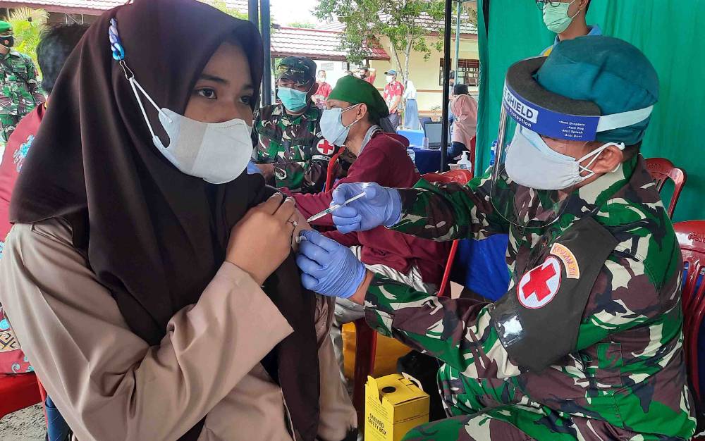 Vaksinasi Pelajar - Mahasiswa Harus Sampai ke Pelosok Desa
