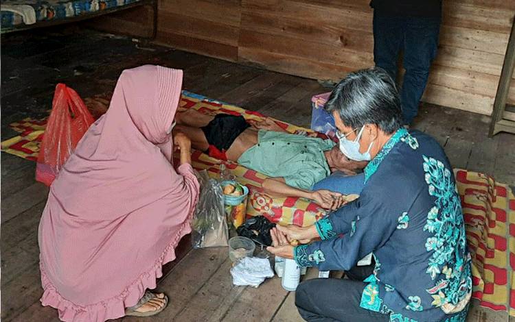 Bantu Warga, Dinkes Kapuas Rutin Jalankan Program Ketuk Pintu Sehat