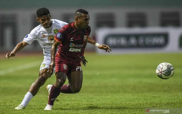 Pelatih Persebaya Bakal Evaluasi Tim Usai Kalah Hadapi Borneo FC