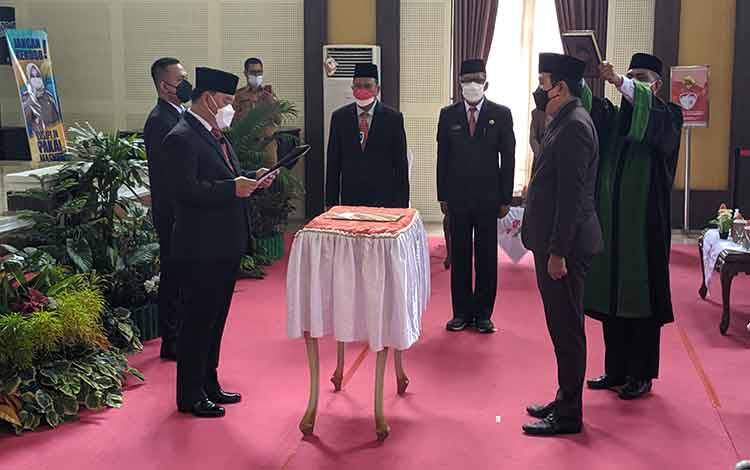 Fajrurrahman Dilantik Sebagai Sekda Kotim