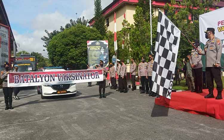 Batalyon Vaksinator Polda Kalteng Diberangkatkan Bantu Percepat Vaksinasi