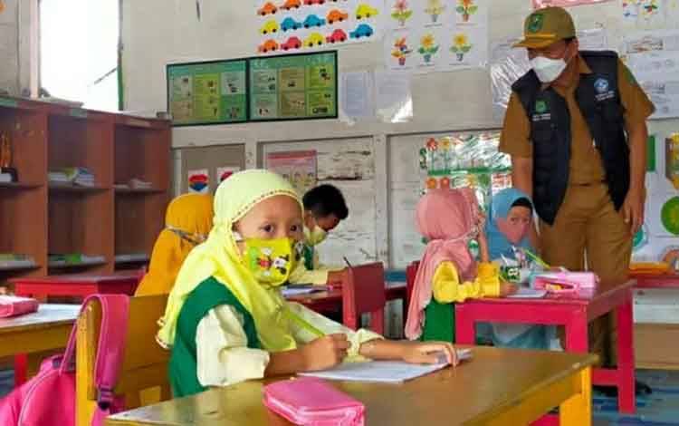 Pelaksanaan Pembelajaran Tatap Muka Terbatas di Kapuas Mulai Dilakukan