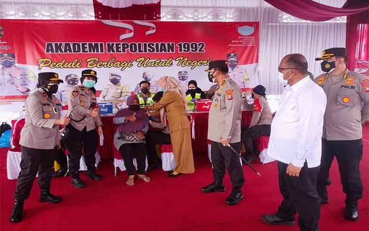 Alumni Akpol 1992 Polda Kalteng Bantu Percepat Vaksinasi
