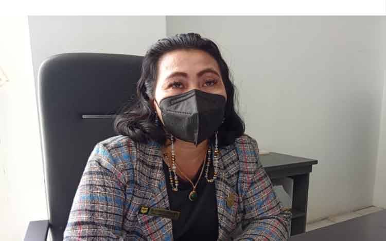 Srikandi DPRD Gunung Mas Dukung Pelaksanaan Tes Urine