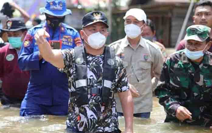 Gubernur Kalteng Terjun Langsung Salurkan Bantuan untuk Korban Banjir