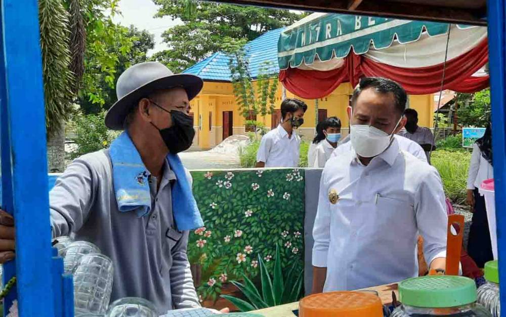 Melihat Cara Wali Kota Palangka Raya Tunjukkan Kepedulian ke Pedagang Kecil