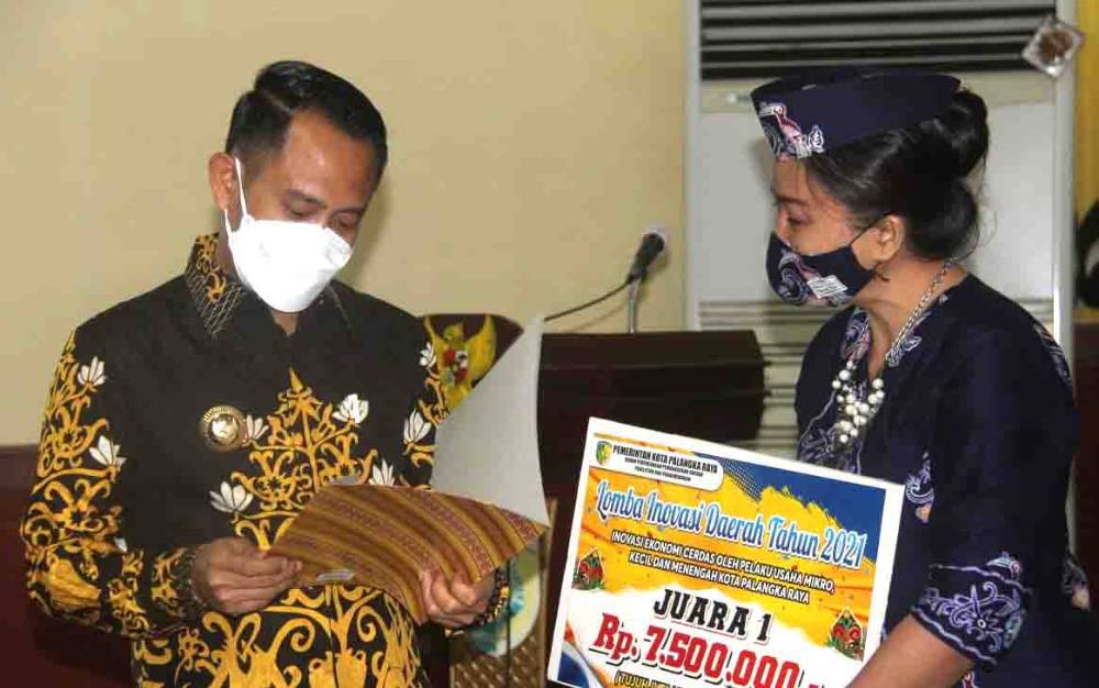 Wali Kota Palangka Raya Ajak Pelaku UMKM Miliki Kemasan SNI