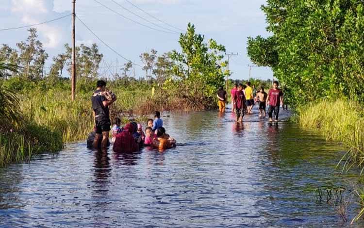 Wali Kota Palangka Raya Tetapkan Status Tanggap Darurat Banjir