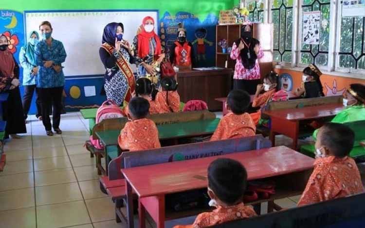 Bunda PAUD Ingatkan Orang Tua Waspadai Risiko Anak Alami Musibah saat Banjir