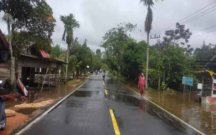 Arus Lalu Lintas Jalan Trans Kalimantan Kasongan - Kereng Pangi Kembali Lancar