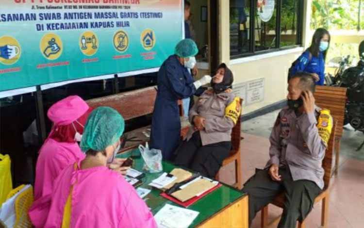 Anggota Polsek Kapuas Hilir Ikuti Pemeriksaan Swab Antigan, Ini Hasilnya