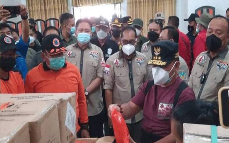 Gubernur Kalteng dan Wagub Edy Pratowo Tinjau Banjir Katingan