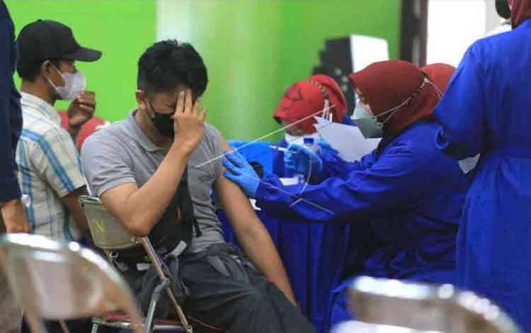 Kemkes: Hingga Minggu 41,73 Juta Warga Sudah Divaksin COVID-19 Lengkap