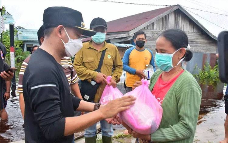 Wali Kota Palangka Raya Pastikan Warga Terdampak Banjir Dapat Bantuan