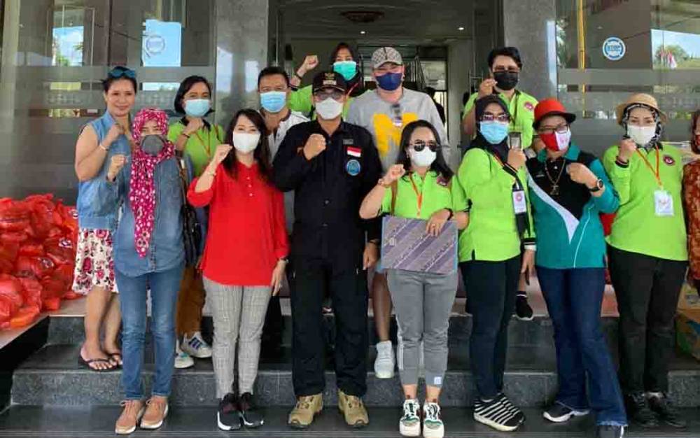 Anggota DPRD Kalteng dan KSBN Salurkan Bantuan kepada Masyarakat Terdampak Banjir di Kaltingan