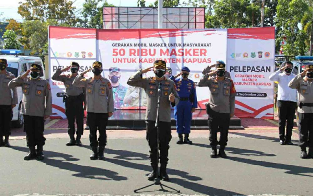 Kapolres Kapuas Lepas Gerakan Mobil Masker untuk Masyarakat