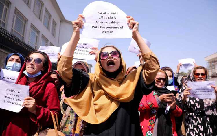 Ribuan Warga Afghanistan Protes Penggusuran oleh Taliban