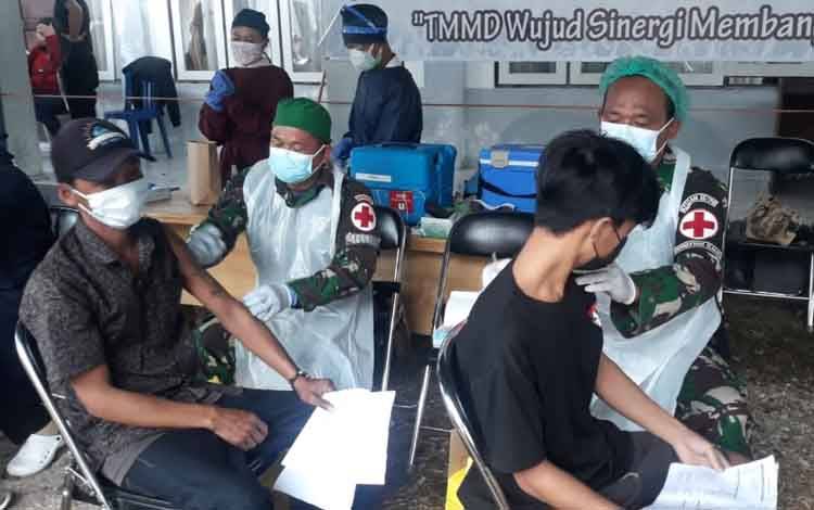 Kodim 1016 Palangka Raya Gelar Vaksinasi Massal di Gunung Mas
