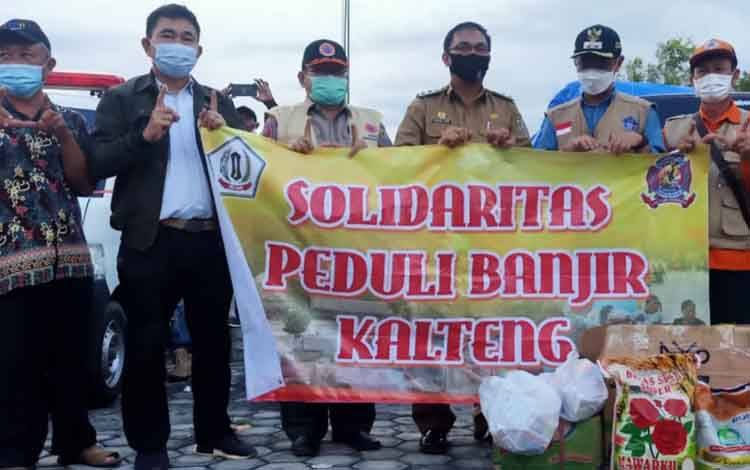 Bantuan Korban Banjir Terus Mengalir di Katingan