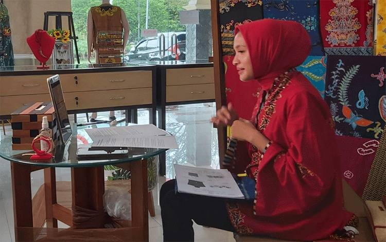 Dekranasda Promosikan Produk Khas Kalteng Dalam Pameran Rumah Kriya Asri