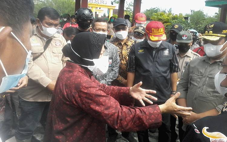Mensos Risma juga ke Katingan