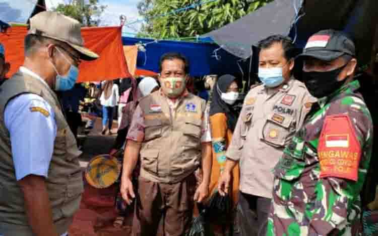 Lurah Pulau Kupang Terus Edukasi Warga Terkait Vaksinasi Covid-19