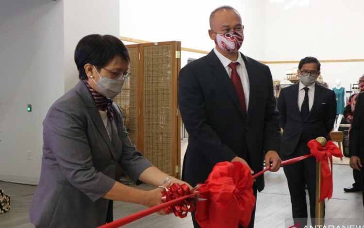 Menlu Retno Resmikan Renovasi Gedung KJRI Los Angeles