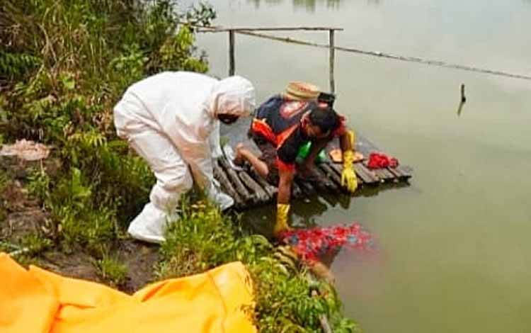 Wanita 45 Tahun di Barito Timur Ditemukan Tewas di Embung