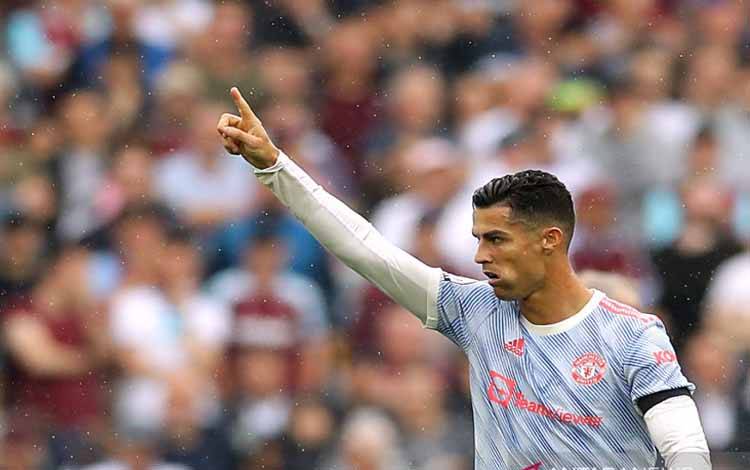Manchester United Menang Dramatis 2-1 atas West Ham