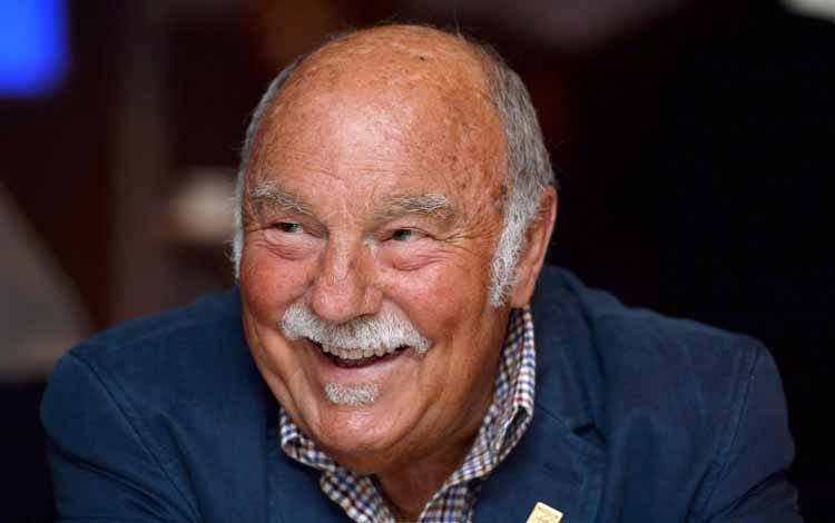 Legenda Timnas Inggris dan Tottenham Jimmy Greaves Tutup Usia