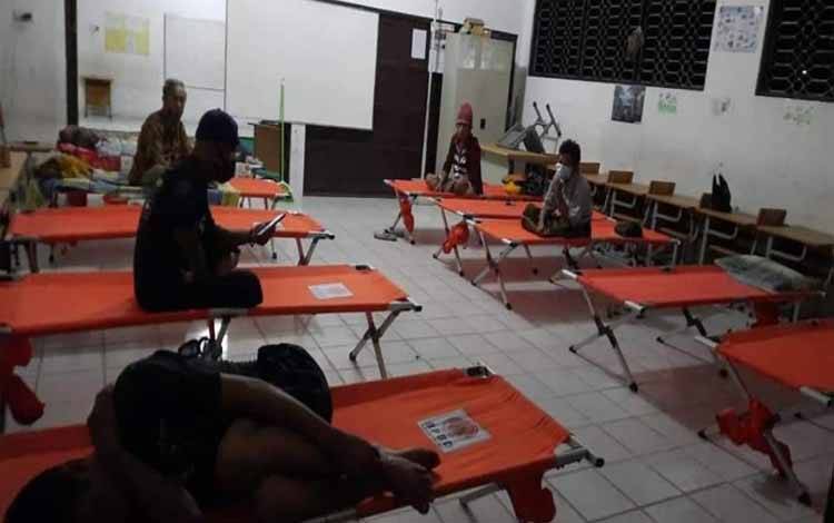 Warga Kelurahan Langkai Mulai Mengungsi karena Banjir