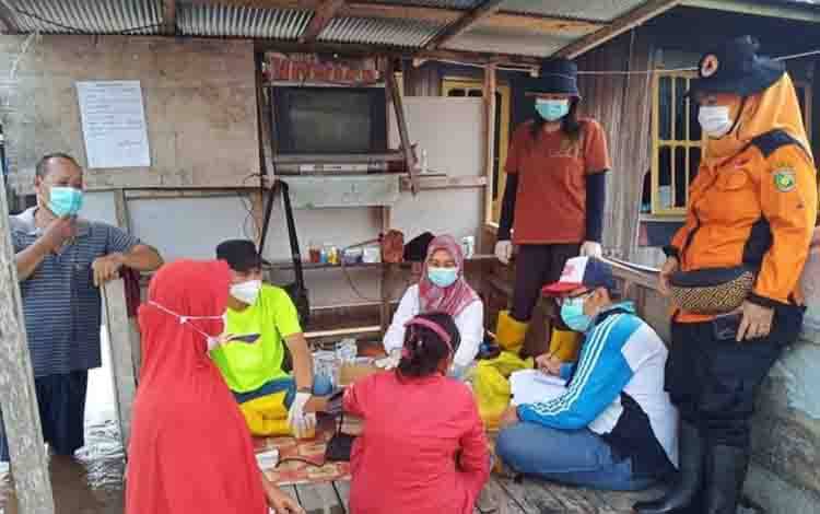 Dinkes Palangka Raya Berikan Layanan Kesehatan untuk Warga Terdampak Banjir