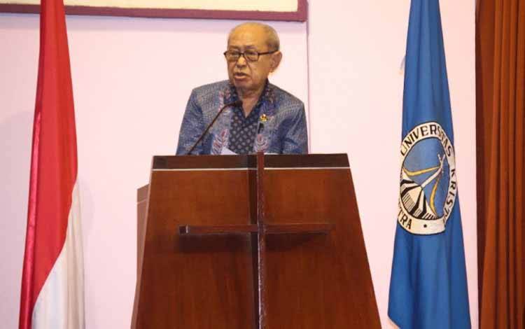 Guru Besar Unair dan UK Petra Profesor J.E. Sahetapy Tutup Usia