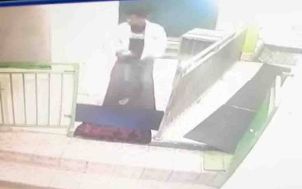 Aksi Pencurian Uang Puluhan Juta Rupiah di Masjid Terekam Kamera CCTV