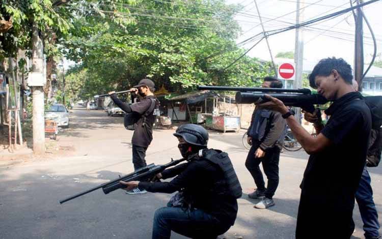 Ribuan Warga Myanmar Eksodus ke Negara Lain