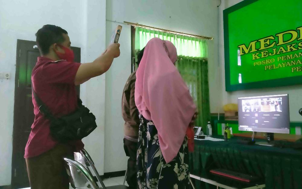 Gara-gara Tidak Menurut, Adik Ipar Mau Ditusuk dengan Badik
