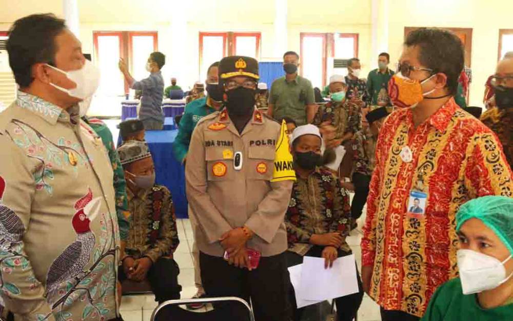 Wakapolda Kalteng Apresiasi Perbankan dan Kementerian Agama Gelar Vaksinasi Massal