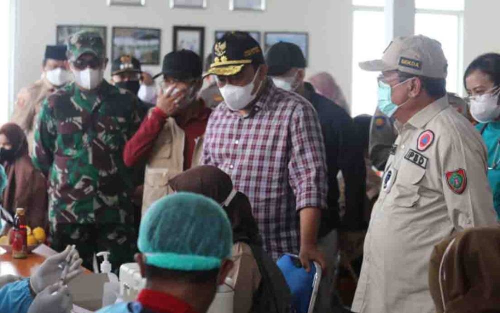 Wagub Kalteng Tinjau Vaksinasi untuk Pelajar di Kapuas