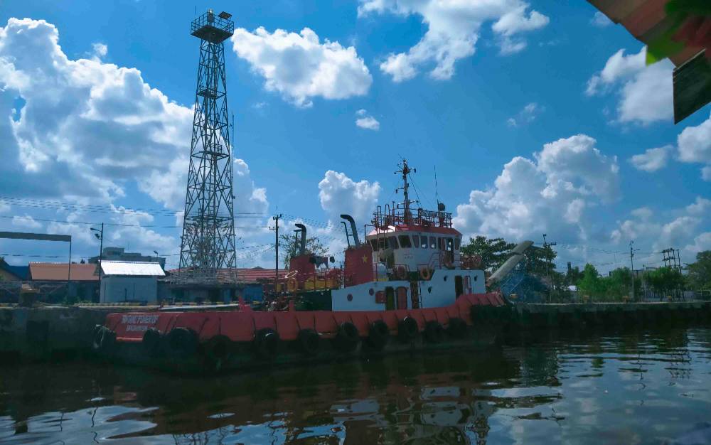 Tersus di Pemukiman Penduduk Picu Kerusakan Jalan