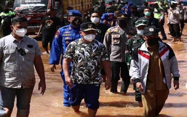 Pemerintah Daerah Garda Terdepan Tangani Bencana