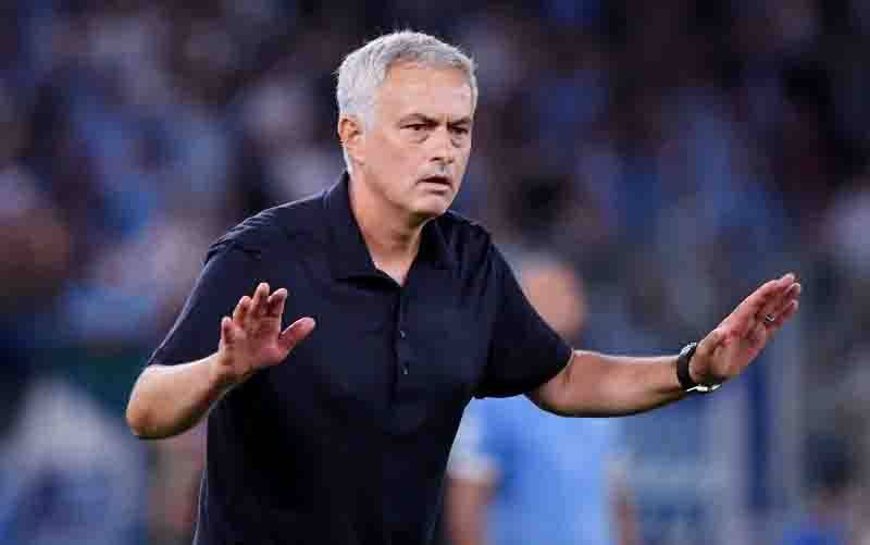 Mourinho Kambing Hitamkan Wasit dan VAR