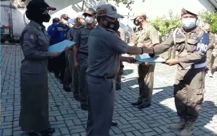 Satpol PP dan Damkar Kapuas Rotasi Penetapan Petugas Tindak Internal
